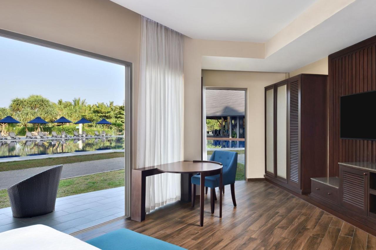 Sheraton Kosgoda Turtle Beach Resort Exterior foto