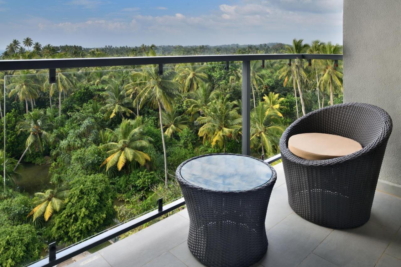 Sheraton Kosgoda Turtle Beach Resort Exterior foto