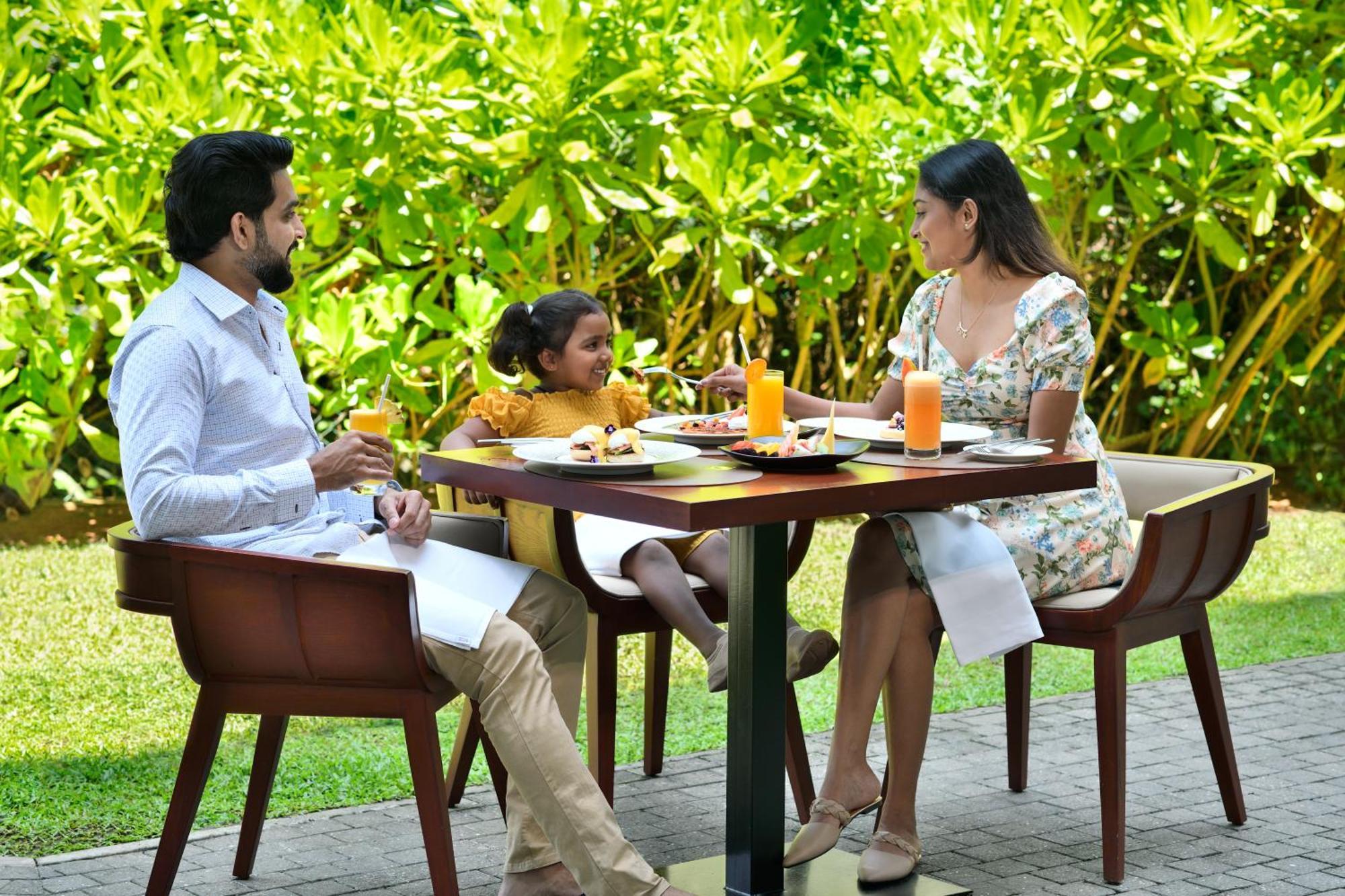 Sheraton Kosgoda Turtle Beach Resort Exterior foto